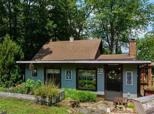 228 Ridgeway Rd, Candler, NC 28715