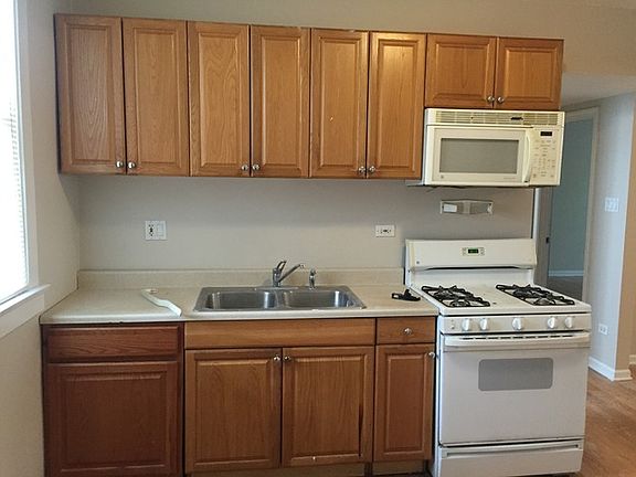3rd image of 3508 N Lawndale Ave #2