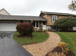 23W274 North Ave, Glen Ellyn, IL 60137