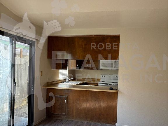 5th image of 712 W Yosemite Ave