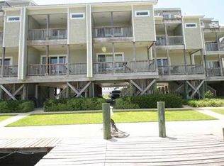 906 Delchamps Ave #2-D, Dauphin Island, AL 36528