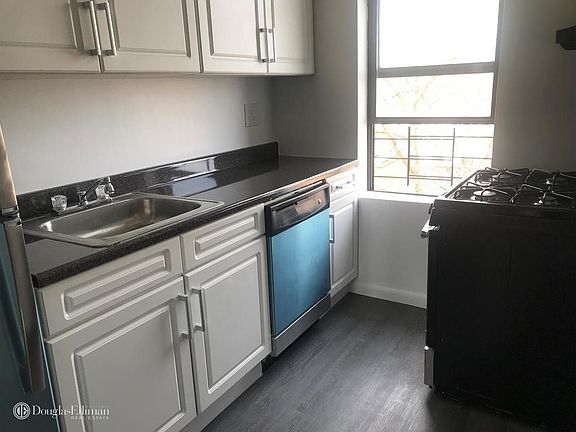 3rd image of 4856 47th St APT 2D
