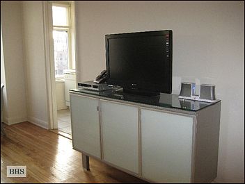 4th image of 405 W 23rd Street 10f #10F