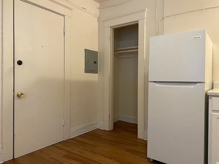 Unit 5 Entry & Closet Space Unit 5 Entry & Closet Space