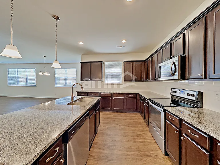 4900 Horatio Ct — Photo 3