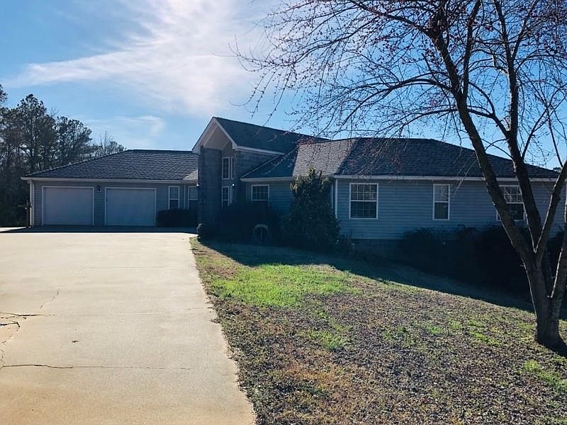 1st image of 208 Cornerstone Dr