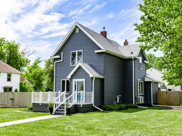 521 9th St, Hawley, MN 56549