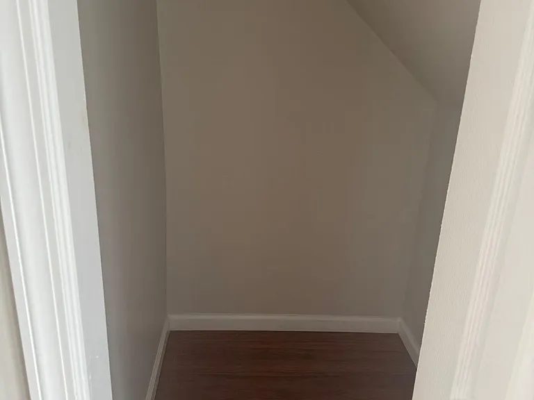 279 Weequahic Ave #3 — Photo 5
