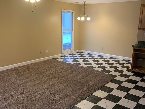 5th image of 1135 S 2nd St #4858318