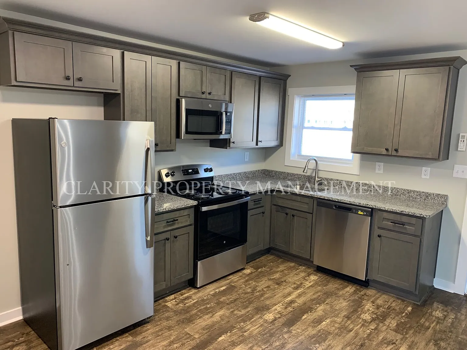 1030 Hardwick St. NE — Photo 4