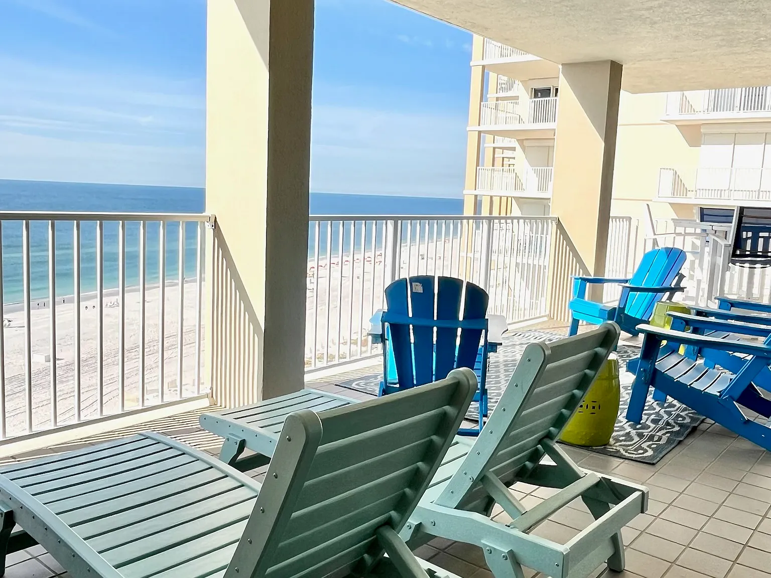 3 bed, 1266 sqft, $4,250 — Photo 1