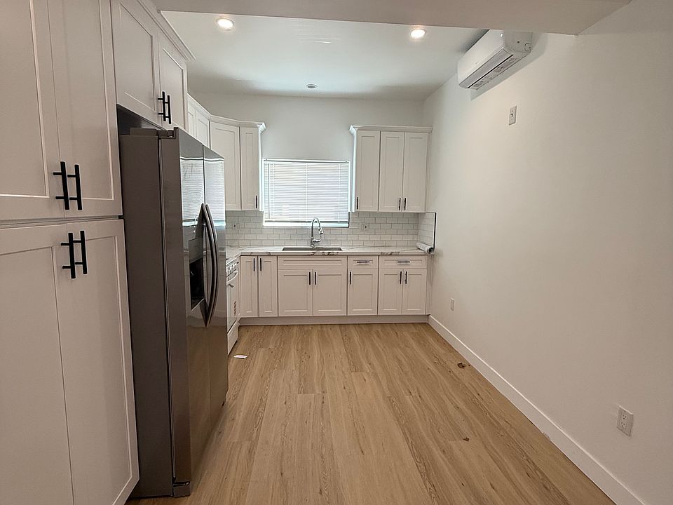 1st image of 3519 Fairfield Ave #B