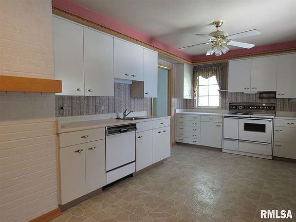 3rd image of 505 N College Ave