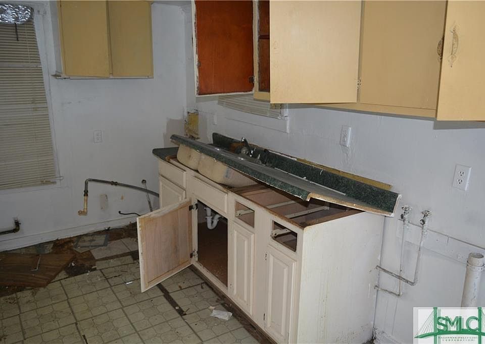 2nd image of 520 Staley Ave