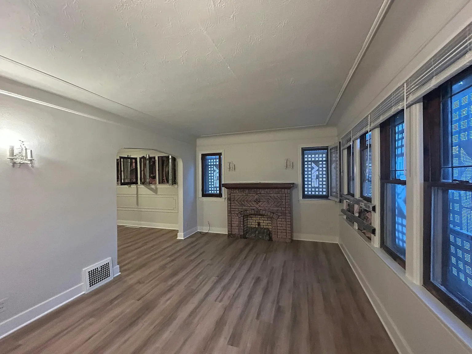 4401 Buckingham, Unit 1 — Photo 3