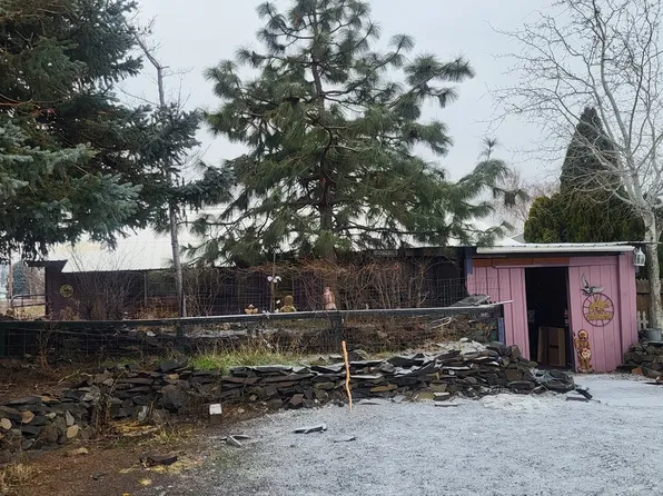 816 Columbia St, Moro, OR 97065