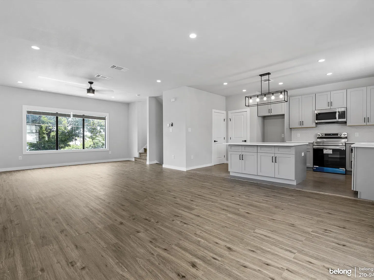 4 bed, 3.5 bath, 1936 sqft, $1,855 — Photo 3