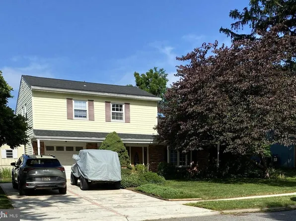 8 Anglin Dr, Newark, DE 19713