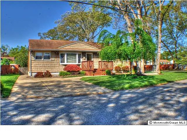 202 Arrowhead Park Dr photo 1