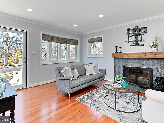 4th image of 3155 Kenney Dr