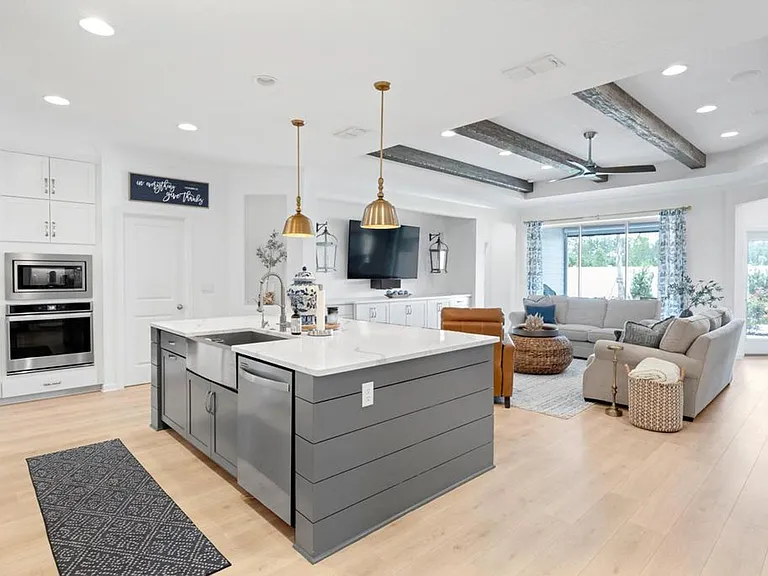 221 Marquesa Cir — Photo 18