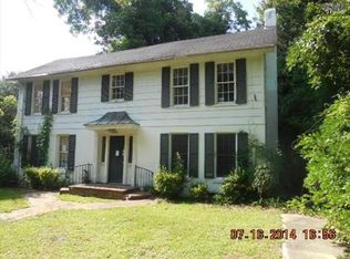 406 Hampton St, Camden, SC 29020