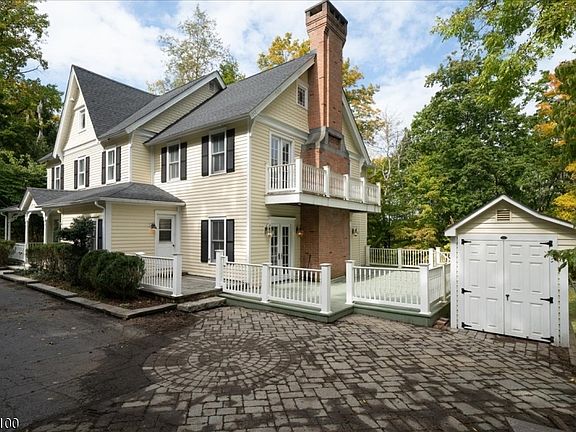 3rd image of 42 Academy St