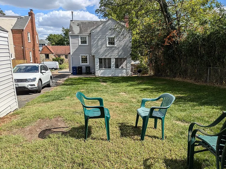 1232 N Taylor St — Photo 48