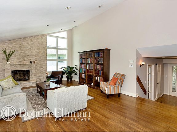 4th image of 4 Nora Ave