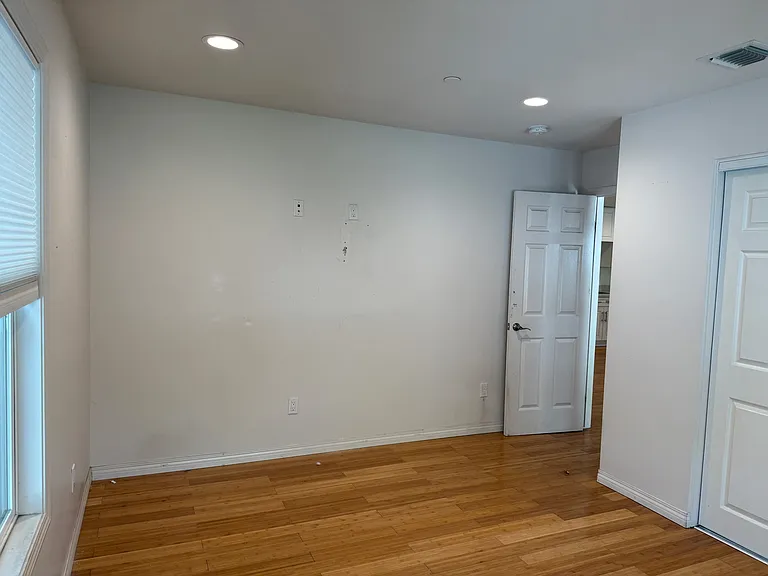 130 N Lincoln Ave — Photo 15