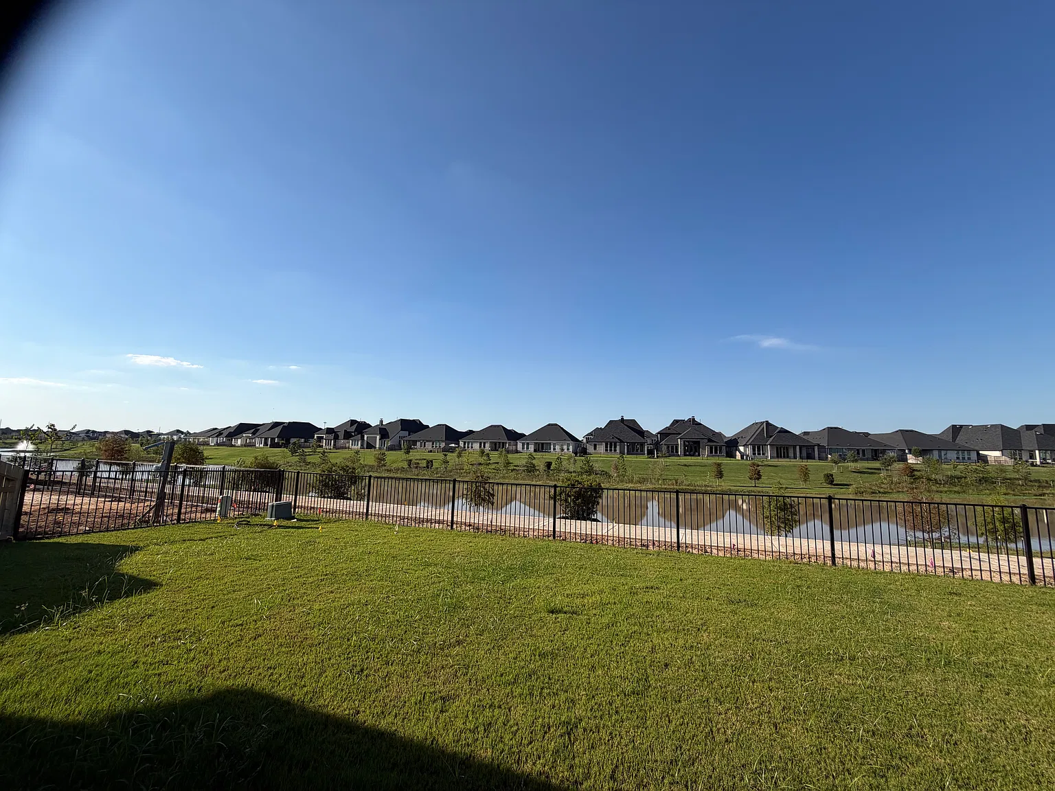 1 bed, 1200 sqft, $1,300 — Photo 3