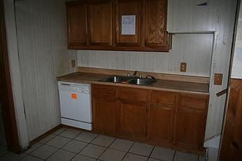 3rd image of 3537 Buchanan Ave SW