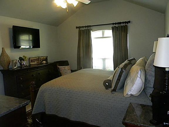 4th image of 329 Choctaw Trl