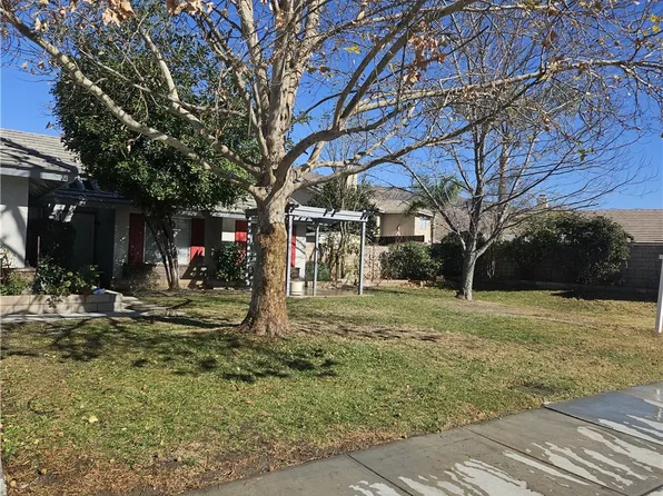 345 Buckingham Dr, San Jacinto, CA 92583