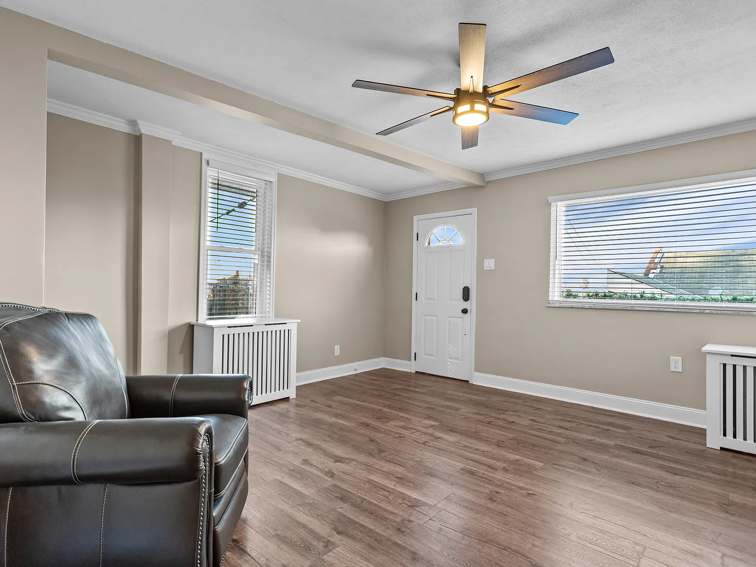 3 bed, 2000 sqft, $2,150 — Photo 4