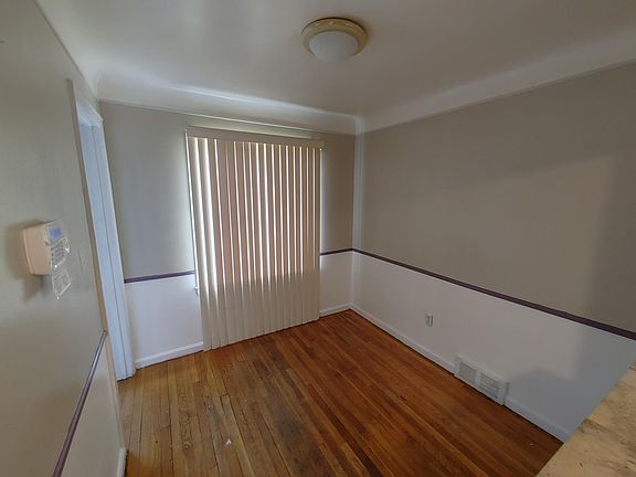 4th image of 20301 Gilchrist St