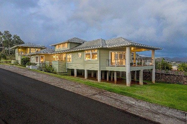 1st image of 3630 Kuaaina St