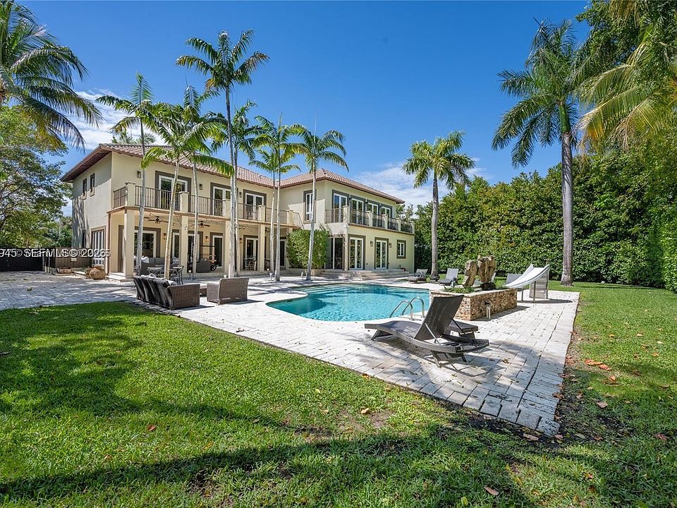 1st image of 31 Island Dr