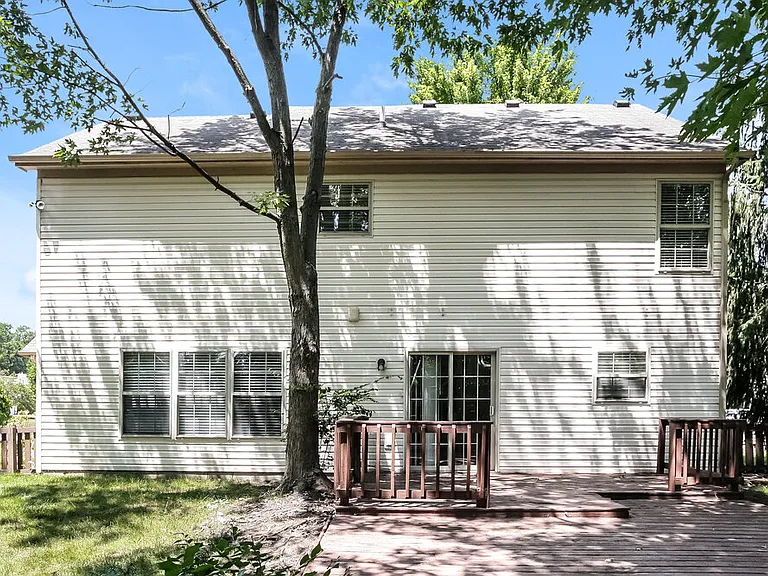 5805 Tanager Ln — Photo 17
