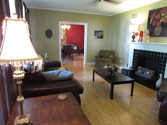 3rd image of 105 Whitfield Dr