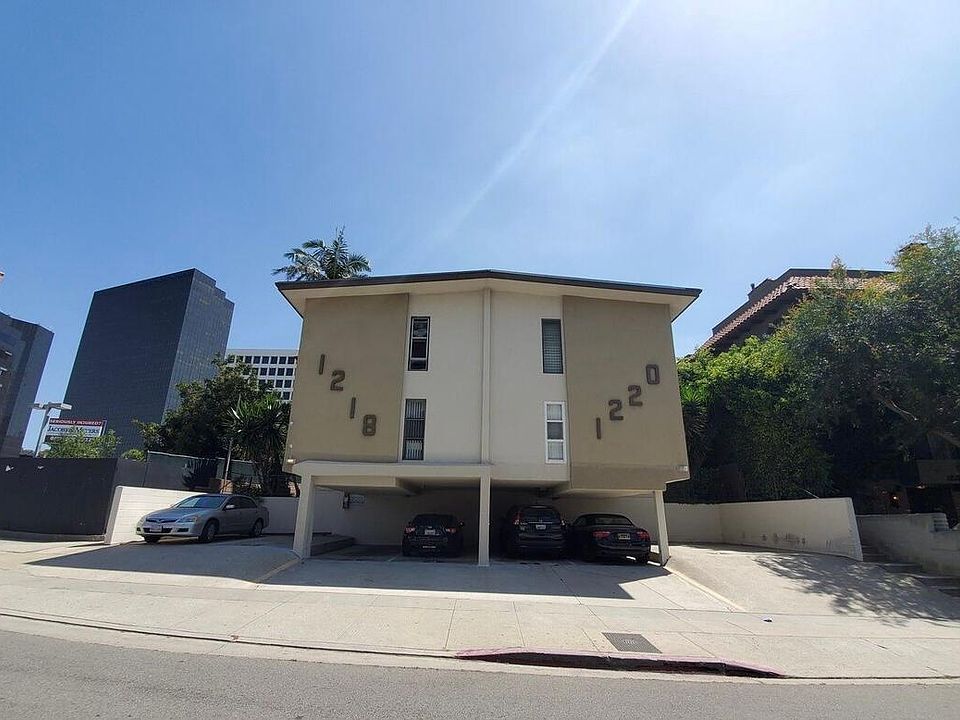 1st image of 1218 S Barrington Ave #11