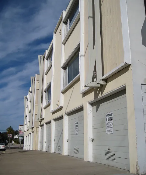 1810 Cypress Ave #14 — Photo 2