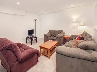 924 Heron Dr, Silver Spring, MD 20901