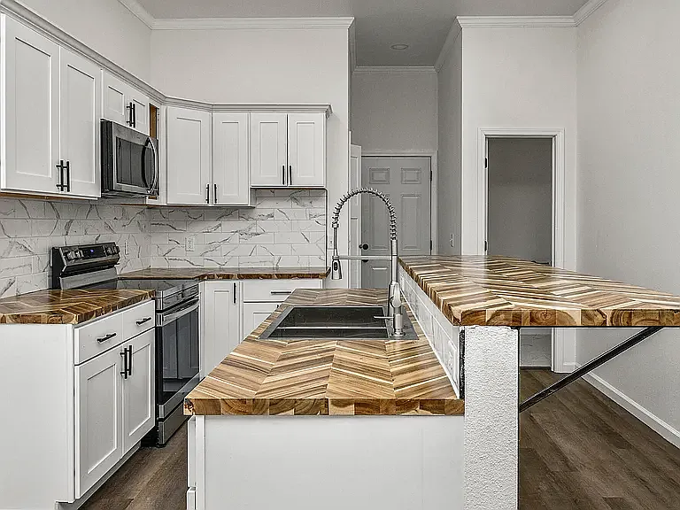 2207 N Kellett Ave — Photo 11