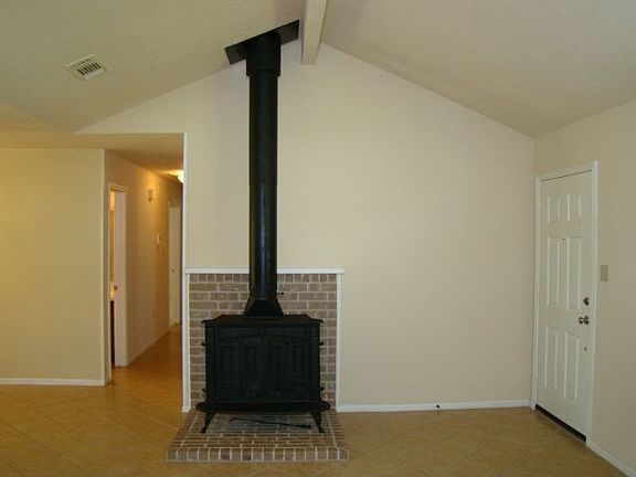 3rd image of 240 Creekwood St