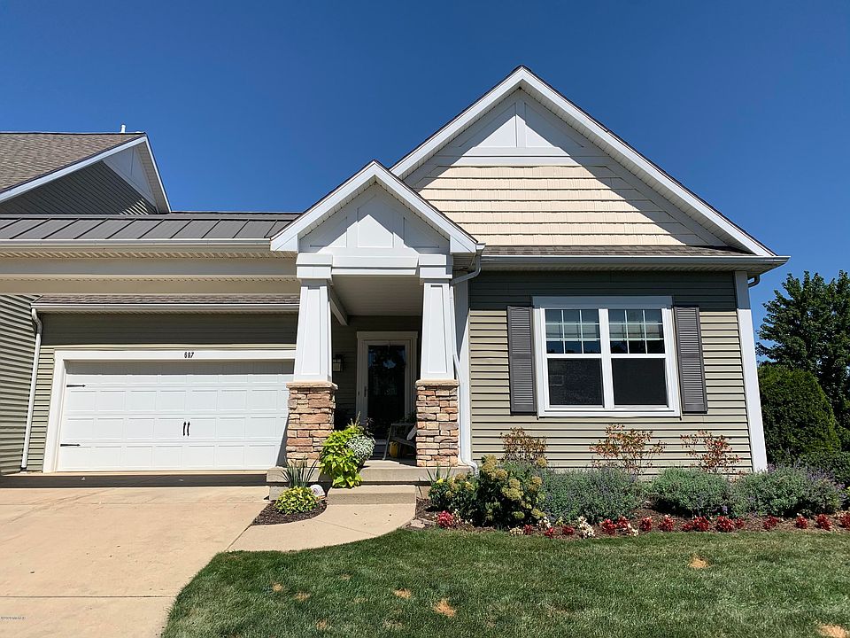 1st image of 687 Braeside Dr SE