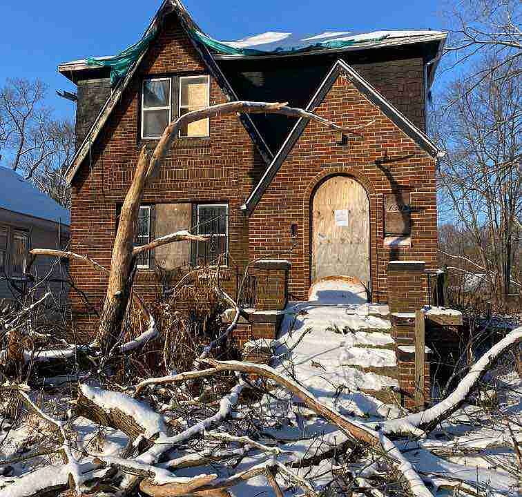 15819 Westbrook