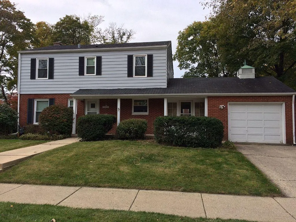 808 Warrington Rd photo 1