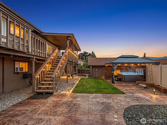 5th image of 1428 NE Terrace Court