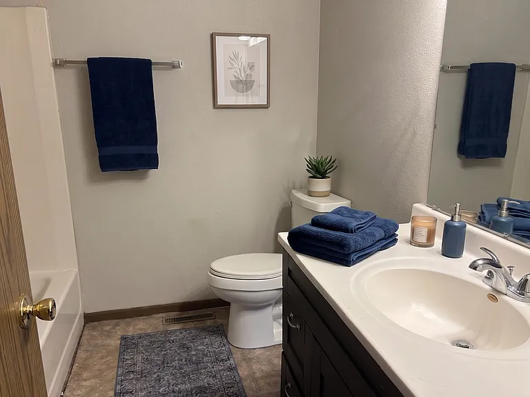 1124 Flammang Dr — Photo 4